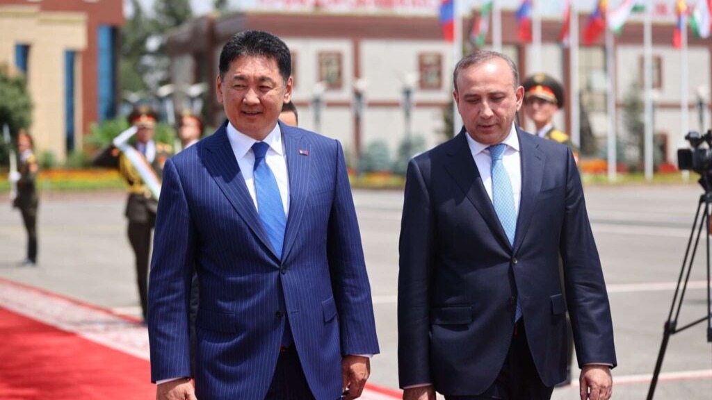 ᠮᠣᠩ᠋ᠭᠤᠯ ᠤᠯᠤᠰ ᠤᠨ ᠶᠡᠷᠦᠩᠬᠡᠢᠢᠯᠡᠭᠴᠢ ᠤ·ᠬᠦᠷᠡᠯᠰᠦ᠋ᠬᠡ ᠢᠢᠨ ᠪᠦᠭᠦᠳᠡ ᠨᠠᠢᠢᠷᠠᠮᠳᠠᠬᠤ ᠲ᠋ᠠᠵᠢᠻᠢᠰᠲ᠋ᠠᠨ ᠤᠯᠤᠰ ᠲᠤ ᠬᠢᠭ᠍ᠰᠡᠨ ᠲᠥᠷᠦ ᠢᠢᠨ ᠠᠢᠢᠯᠴᠢᠯᠠᠯ ᠥᠨᠳᠦᠷᠯᠡᠯ᠎ᠡ