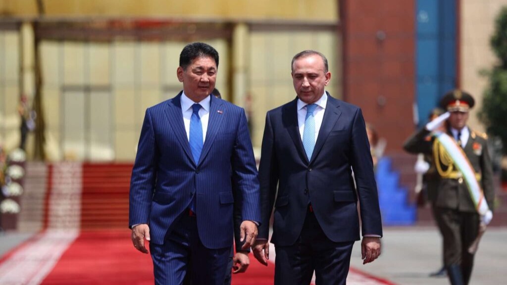 ᠮᠣᠩ᠋ᠭᠤᠯ ᠤᠯᠤᠰ ᠤᠨ ᠶᠡᠷᠦᠩᠬᠡᠢᠢᠯᠡᠭᠴᠢ ᠤ·ᠬᠦᠷᠡᠯᠰᠦ᠋ᠬᠡ ᠢᠢᠨ ᠪᠦᠭᠦᠳᠡ ᠨᠠᠢᠢᠷᠠᠮᠳᠠᠬᠤ ᠲ᠋ᠠᠵᠢᠻᠢᠰᠲ᠋ᠠᠨ ᠤᠯᠤᠰ ᠲᠤ ᠬᠢᠭ᠍ᠰᠡᠨ ᠲᠥᠷᠦ ᠢᠢᠨ ᠠᠢᠢᠯᠴᠢᠯᠠᠯ ᠥᠨᠳᠦᠷᠯᠡᠯ᠎ᠡ