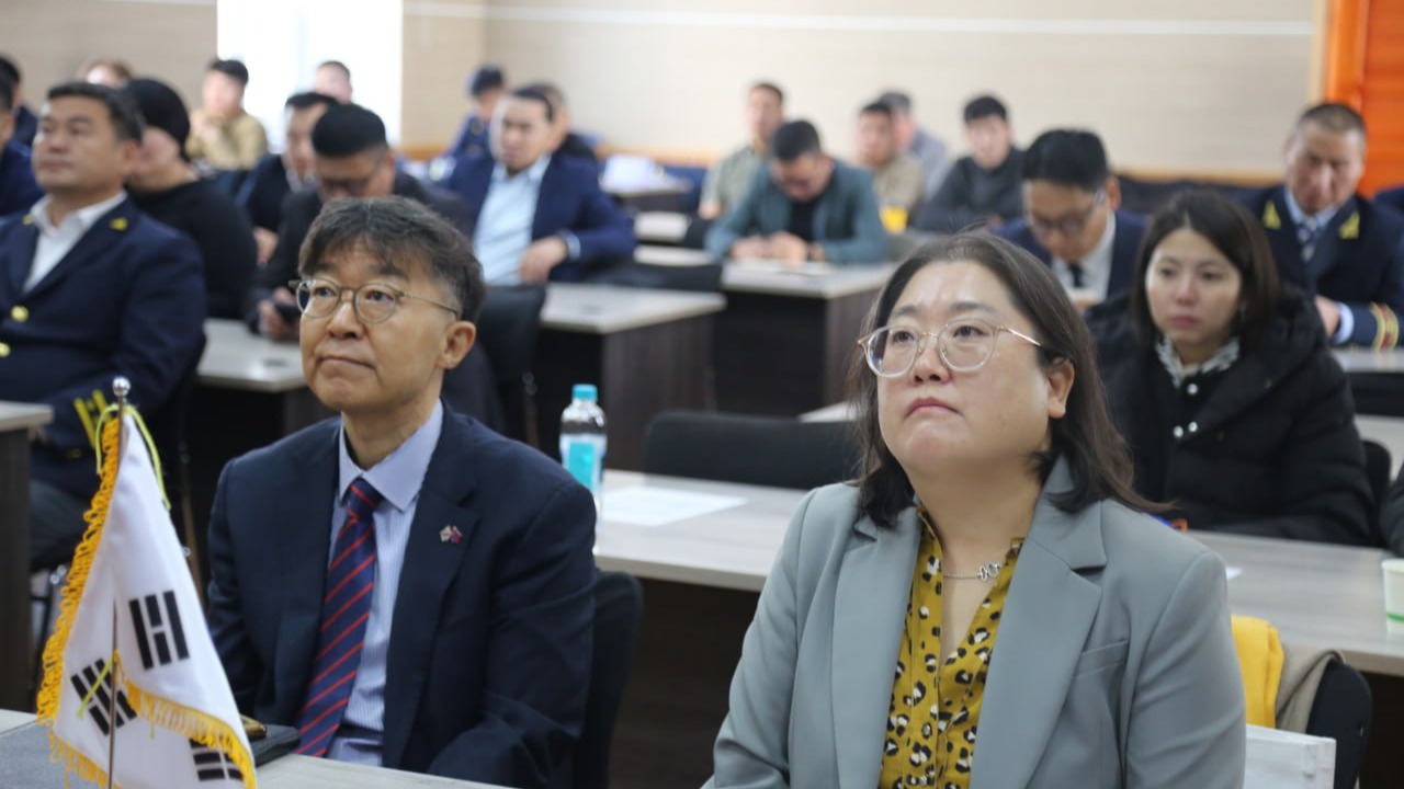 Төмөр замын салбарын мэргэжилтнүүдийг чадавхжуулах сургалтыг зохион байгуулж байна.