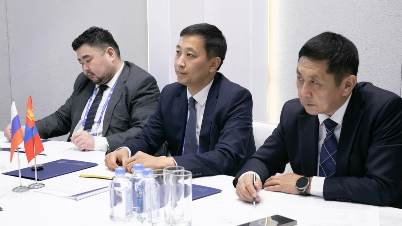 ОХУ-ын Холбооны төмөр замын тээврийн агентлаг (РОСЖЕЛДОР)-тай хамтын ажиллагааг өргөжүүлэх асуудлыг хэлэлцлээ.
