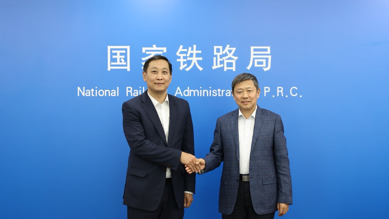 Монгол, хятадын хил дамнасан төмөр замын бүтээн байгуулалтыг хамтдаа урагшлуулна.